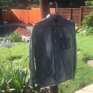 Men’s button down long sleeve shirt